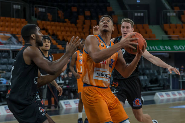 力和阵容深 力和阵容深